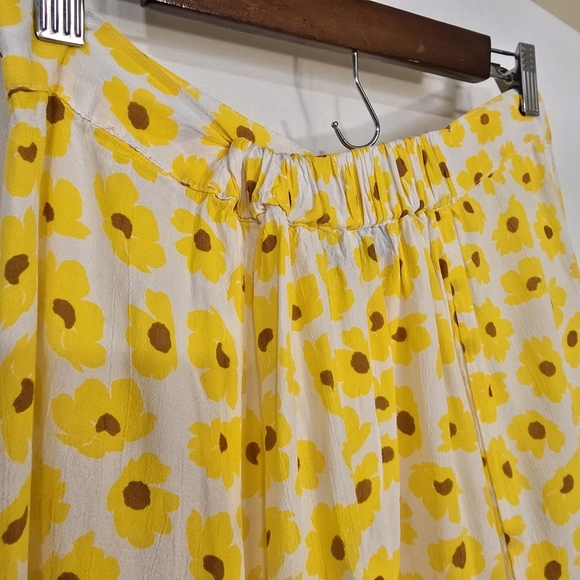 Faithfull The Brand Yellow Floral A-Line Midi Skirt S Button Front Pleated - Picture 9 of 9